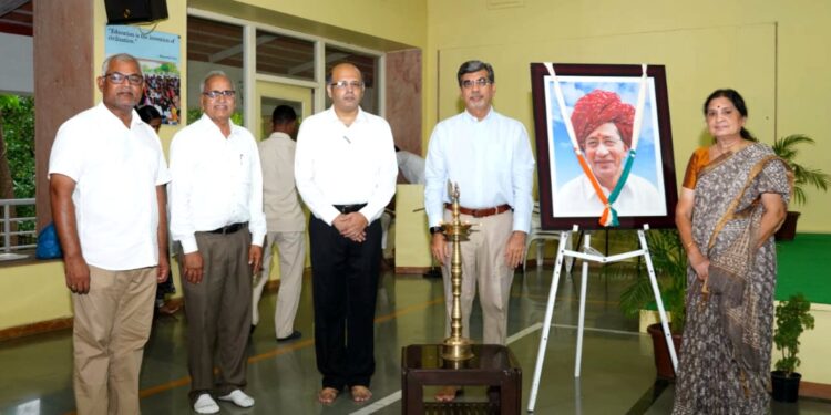 अनुभूती निवासी स्कूल मध्ये ‘फेशर्स डे’ साजरा