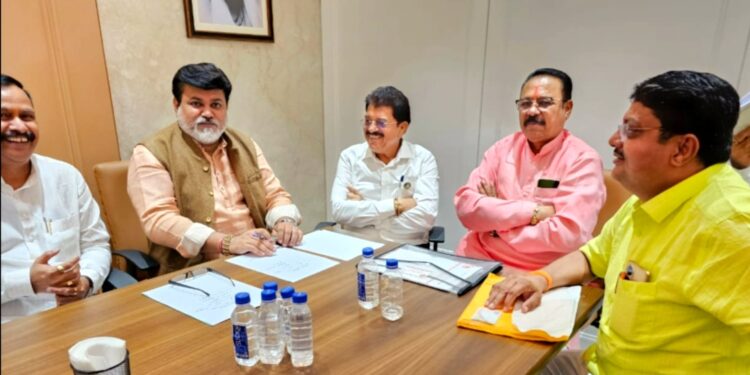 दलित वस्तीतील रस्त्यांच्या कामांसाठी ५ कोटी निधी मंजूर