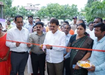 रानभाजी महोत्सवाला उत्स्फूर्त प्रतिसाद, आमदारांनी केले उपक्रमाचे कौतुक