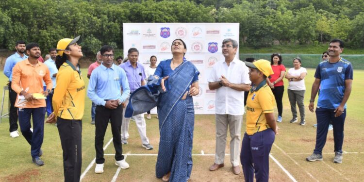 महिलांच्या क्रिकेटसाठी अनुभूती स्कूलचे मैदान सदैव उपलब्ध – अतुल जैन