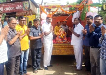 श्री संत ज्ञानेश्वर विद्यालया मध्ये श्रीगणेशाची प्रतिष्ठापना