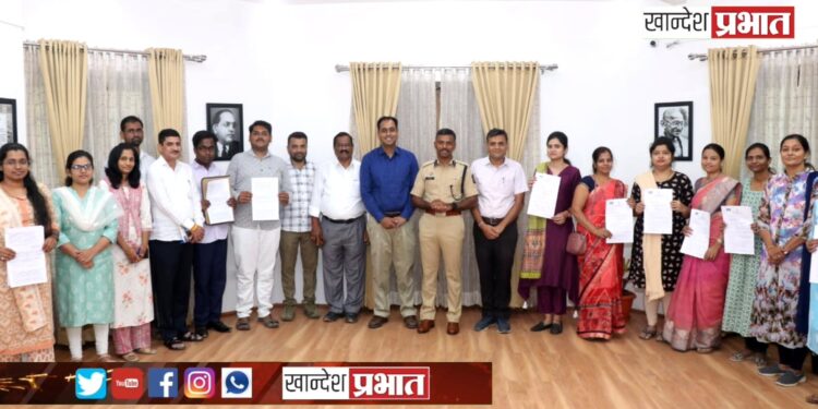 अनुकंपाधारक ९ पोलीस पाल्यांना महसूल विभागात मिळाली शासकीय नोकरी