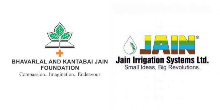 शिवमहापुराण कथास्थळी ८०,५०० ‘स्नेहाची शिदोरी’ वाटप