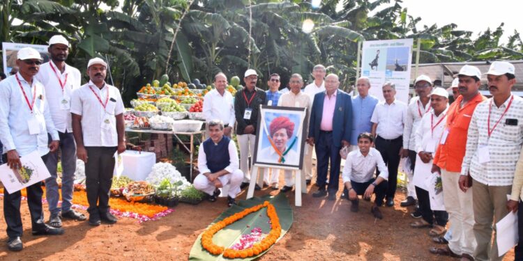 शेतकऱ्यांसाठीच्या ‘हायटेक शेतीचा नवा हुंकार’ संकल्पनेचा शुभारंभ