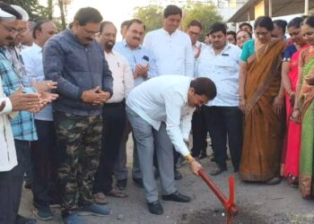 जळगाव शहरात विविध विकासकामांचे भूमिपूजन