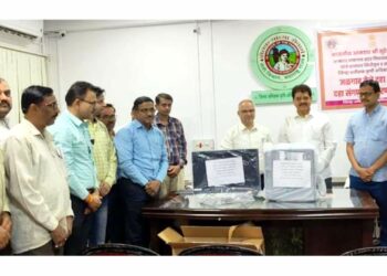 आ. सुरेश भोळे यांच्या स्थानिक निधीतून कृषी अधिकारी कार्यालयास संगणक व प्रिंटर वितरण