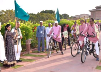 महात्मा गांधीजींप्रमाणे स्वयंशिस्त, सत्य व प्रामाणिकपणा अंगिकारा – इति पाण्डेय