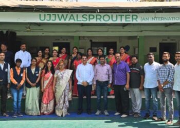 आ सुरेश भोळे (राजुमामा) यांनी केला बुथ वर २५ तास प्रवास