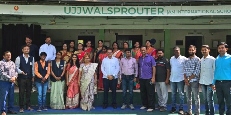 आ सुरेश भोळे (राजुमामा) यांनी केला बुथ वर २५ तास प्रवास