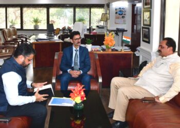 दिल्लीत केंद्रीय जल आयोगास मंत्री अनिल पाटील यांची भेट