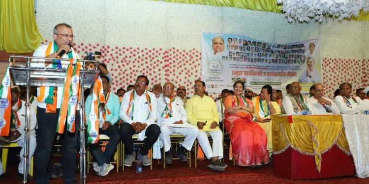 महाविकास आघाडीचा रावेर मध्ये कार्यकर्ता मेळावा संपन्न