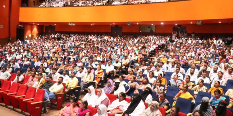 जळगाव विधानसभा मतदारसंघातील कर्मचाऱ्यांनी घेतले लोकसभा निवडणुकीचे प्रशिक्षण