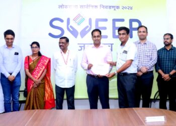 मतदान वाढीसाठी प्रयत्न करणाऱ्या संस्था, पत्रकार, व्यक्तींचा प्रशासनाकडून गौरव