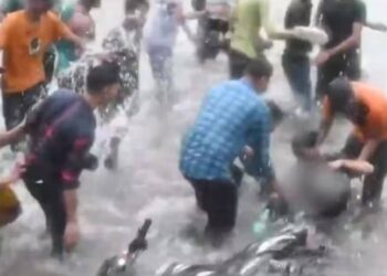 महिलेच्या छेडखानी प्रकरणात अक्खे पोलीस स्टेशन निलंबित ; मुख्यमंत्री योगींची कारवाई