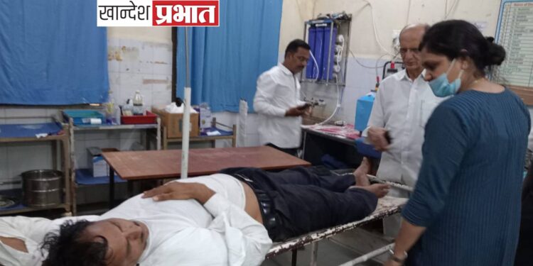 सुनसगाव येथे डंपरची ओमनीला धडक ; ५ जण जखमी