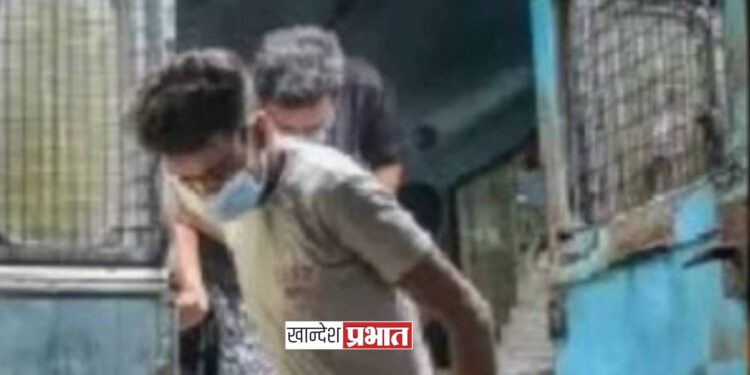 बदलापुरात दोन चिमुकल्यांवर अत्याचार करणाऱ्या आरोपीला पोलीस कोठडी!