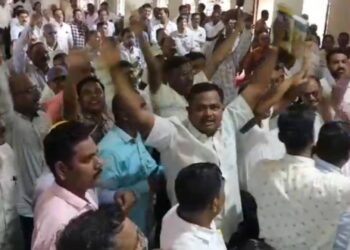 ग. स. सोसायटीच्या सभेत विरोधकांच्या गोंधळाने अवघ्या १५ मिनिटांत गुंडाळली सभा