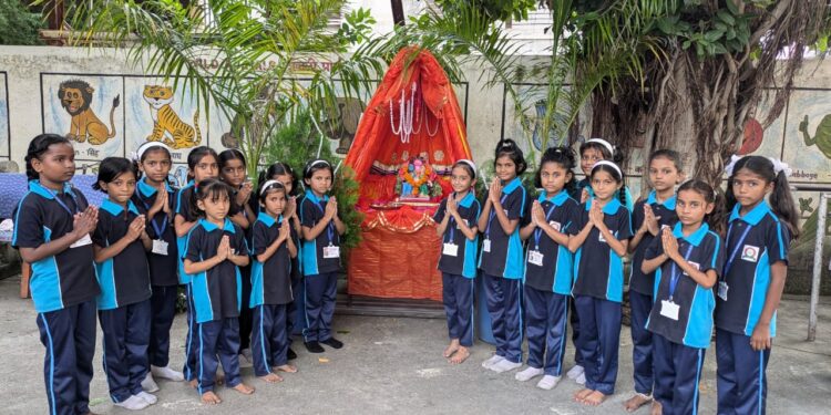 संत ज्ञानेश्वर विद्यालयात भुलाबाईची स्थापना