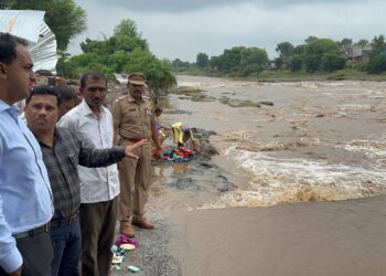 वाघूर नदीला पूर ; जिल्हाधिकारी यांनी सतर्कता बाळगण्याचे केले आवाहन