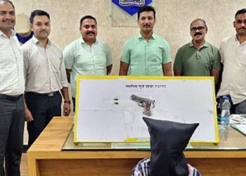 तरुणाकडून गावठी कट्ट्यासह जिवंत काडतूस जप्त