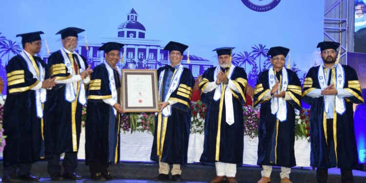 अनिल जैन यांना डी.वाय.पाटील कृषी व तांत्रीक विद्यापीठाची डॉक्टरेट पदवी प्रदान