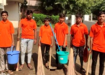 नवरात्रोत्सवानिमित्त शहरातील विविध देवींच्या मंदिरात स्वच्छता मोहीम