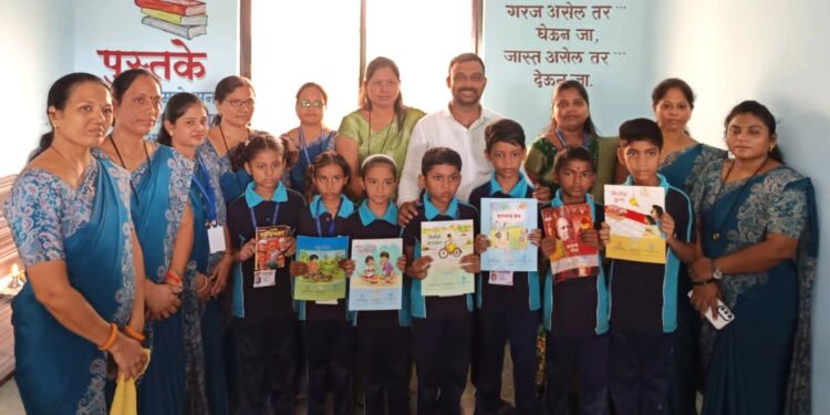 संत ज्ञानेश्वर विद्यालयात डॉ.अब्दुल कलाम पुस्तक पेढी चे उद्घाटन