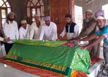 आ. राजूमामा भोळे यांच्या विजयासाठी मुस्लिम बांधवांतर्फे नवस