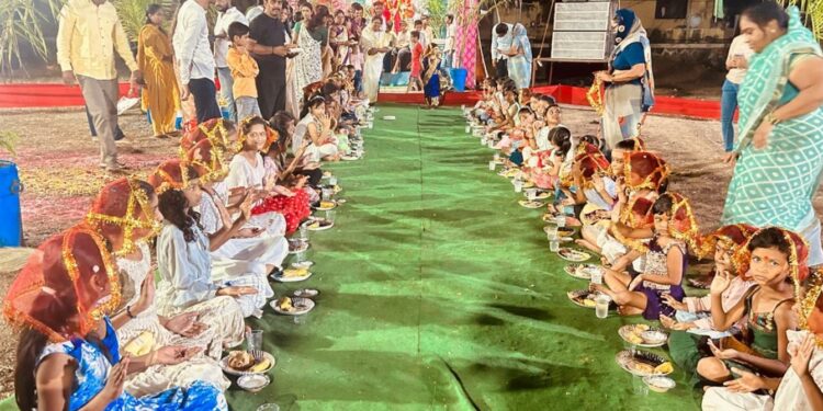 श्री महालक्ष्मी मित्र मंडळातर्फे शारदा नवरात्रोत्सवा निमित्त कुवारीका पूजन