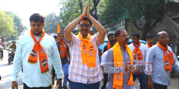 डॉ.अनुज पाटील यांचा प्रचार सुरू ; शहरातील डॉक्टरांचा सहभाग..