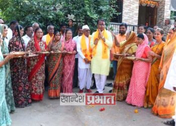 अमोल पाटलांचा पारोळा तालुक्यात प्रचार ; महिला, ज्येष्ठ नागरिकांशी साधला संवाद