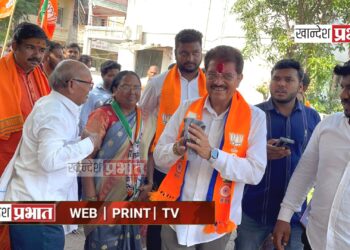 अब कि बार, राजूमामाचं आमदार.. इंद्रप्रस्थनगरात जेष्ठ नागरिकांचे आशीर्वाद