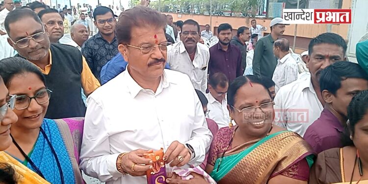 आ. राजूमामा भोळे २८ हजार मतांनी आघाडीवर ; जळगाव शहर विधानसभा मतदारसंघात कमळ