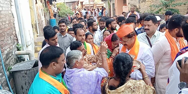 प्रभू श्रीराम यांच्या चरणी लीन होऊन आ. राजूमामा भोळे यांच्या प्रचाराची सुरुवात