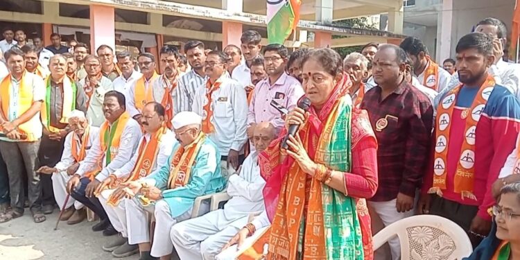 विकास कामांच्या जोरावर किशोरआप्पा विजय साकारणार.. – खा. स्मिताताई वाघ