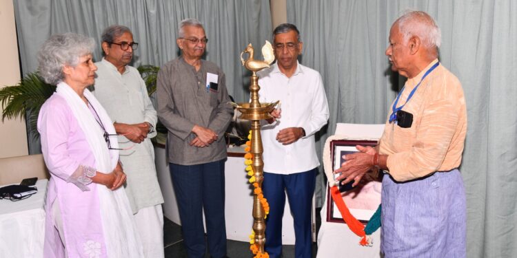 शोषणमुक्त सशक्त समाजाची निर्मिती केवळ गांधी विचारधारेनेच शक्य.. – डॉ. अनिल काकोडकर