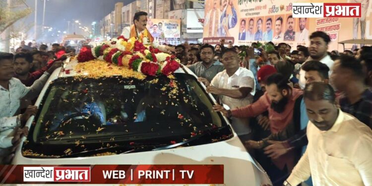 मंत्री गिरीश महाजन यांचे जामनेरात स्वागत