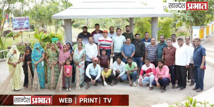 जामनेर नगर परिषदेतर्फे सोनबर्डी टेकडी येथे स्वच्छता अभियान