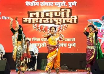 बहिणाबाई महोत्सवात रविवारी रेकॉर्ड ब्रेक गर्दी