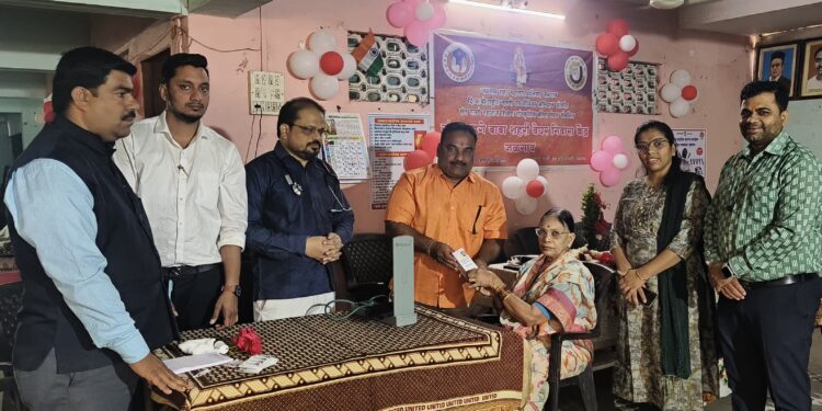 मुक्ती फाउंडेशन तर्फे मोफत आरोग्य शिबिर व स्वच्छता अभियान