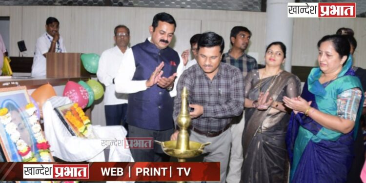 महिला दिनानिमित्त आशा स्वयंसेविकांचा सन्मान