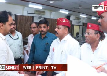 आजी-माजी सैनिकांशी जिल्हाधिकारी आयुष प्रसाद यांनी साधला संवाद