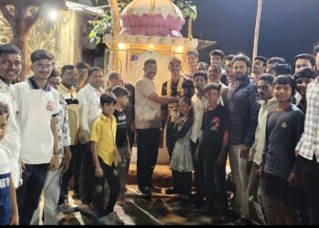 महाजन नगरात अग्निवीर चारुदत्त विसपुतेचे ढोल-ताशांच्या गजरात भव्य स्वागत!