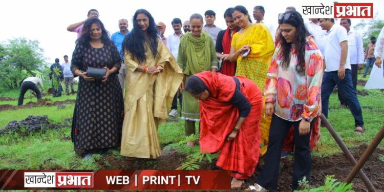 ‘एक वृक्ष आईच्या नावे’ उपक्रमाचा शुभारंभ ; ५००० वृक्षांचे रोपण