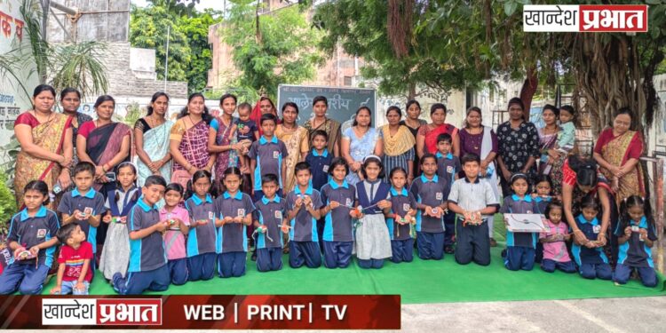 संत ज्ञानेश्वर विद्यालयात तिरंगा राखी स्पर्धा; पालक-विद्यार्थ्यांनी दाखवली कला