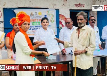 ‘उजाड कुसुंबा नव्हे, उज्वल कुसुंबा’! महसूल विभागाच्या शिबिरात १२२ लाभार्थ्यांना प्रमाणपत्रे प्रदान