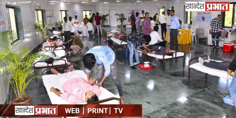 स्व. कांताई जैन यांच्या स्मृतिदिनी जैन इरिगेशनच्या ४४५ कर्मचाऱ्यांचे रक्तदान