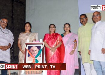 ‘गांधीतीर्थ’तर्फे देशभक्तीपर समूह गीत गायन स्पर्धा उत्साहात संपन्न; १९ संघांचा सहभाग