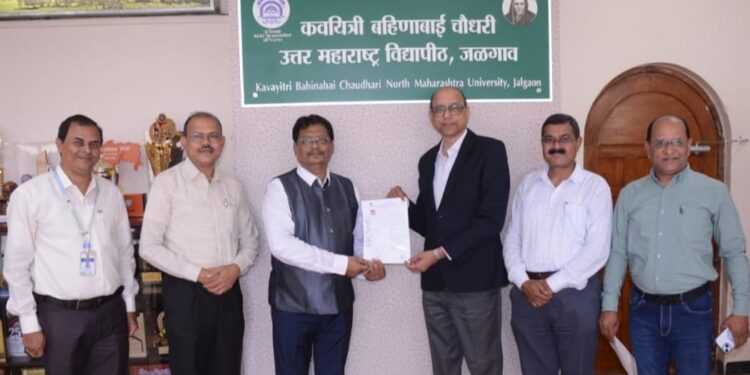 ‘कबचौउमवि’तर्फे दिलीप तिवारी यांना पी.एच.डी. प्रदान