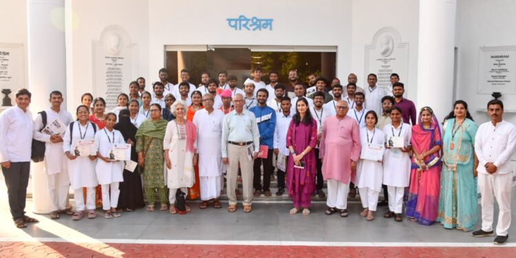 गांधी रिसर्च फाऊंडेशनच्या नॅशनल गांधीयन लीडरशिप शिबिराचा समारोप